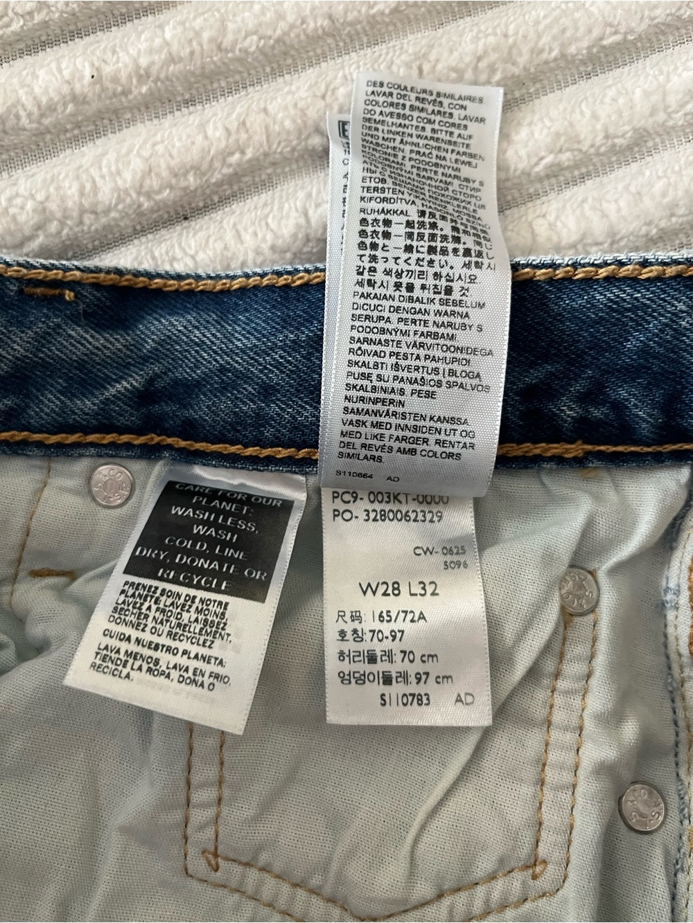 Levi’s 90s 501 Jeans - Picture 15 of 15